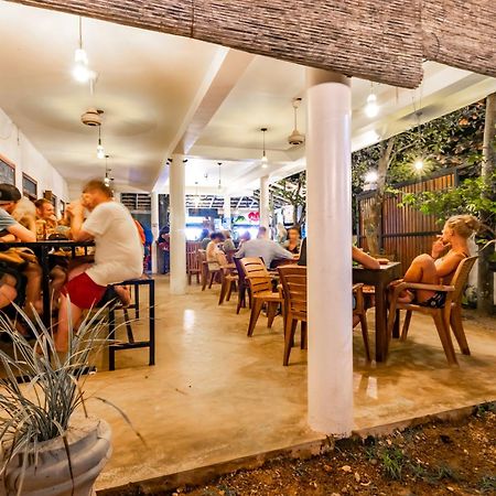 ווליגאמה Dorian Guest House And Restaurant מראה חיצוני תמונה