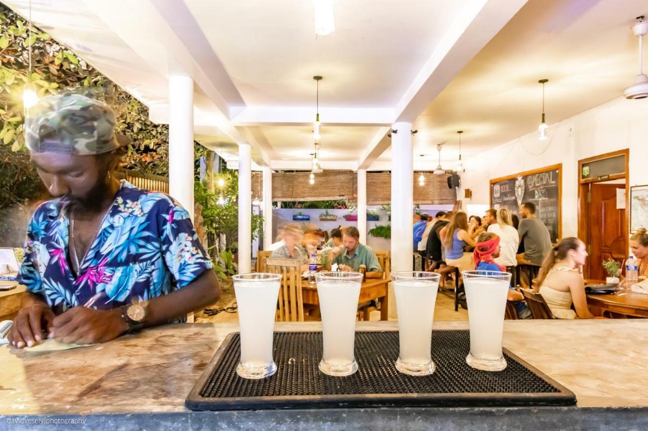ווליגאמה Dorian Guest House And Restaurant מראה חיצוני תמונה